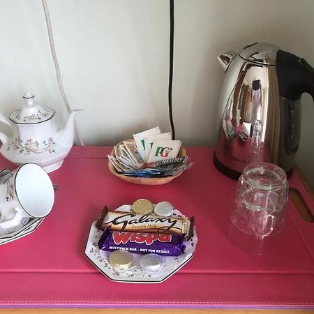 טרורו Room In Guest Room - Orchard Manor, Fore Street, Probus, Cornwall מראה חיצוני תמונה