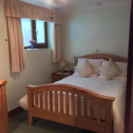 טרורו Room In Guest Room - Orchard Manor, Fore Street, Probus, Cornwall מראה חיצוני תמונה