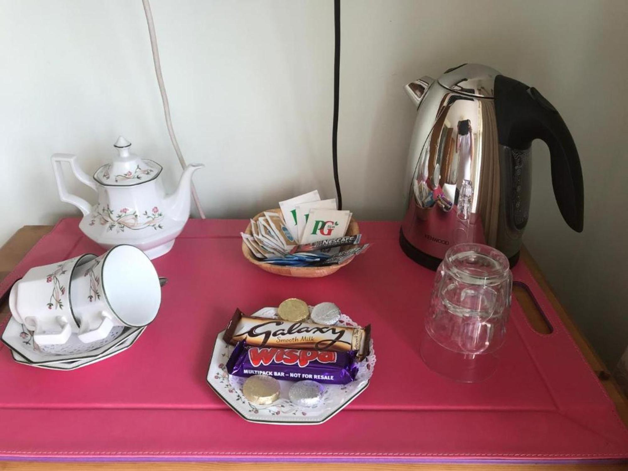 טרורו Room In Guest Room - Orchard Manor, Fore Street, Probus, Cornwall מראה חיצוני תמונה